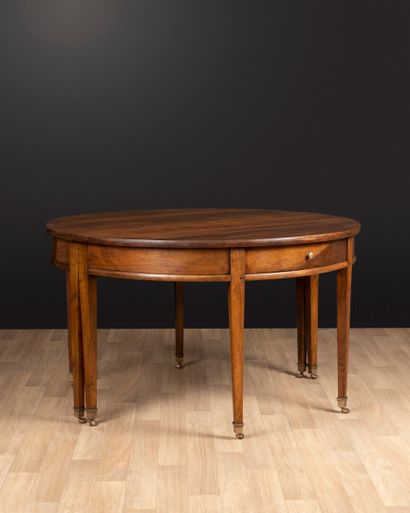 Grande table ronde à bandeau en bois naturel,...