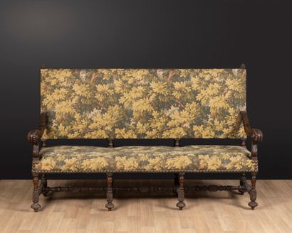 Grande banquette en bois tourné et sculpté,...