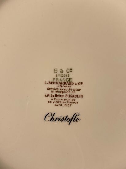 BERNARDAUD, LIMOGES, distribué par Christofle
Service...