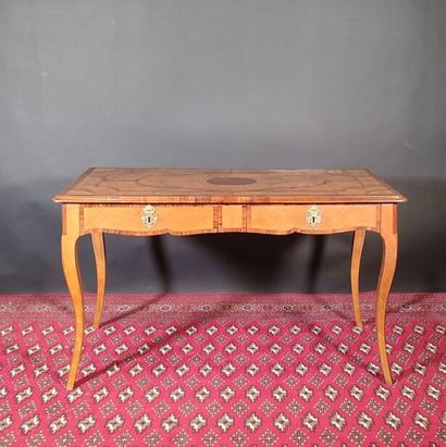 Table bureau en placage en bois indigènes,...