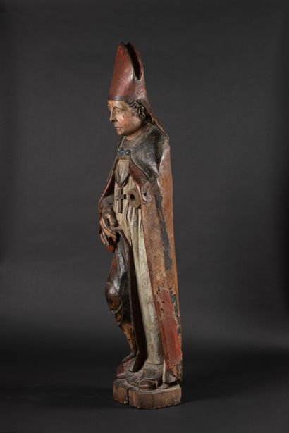 Saint Evêque en châtaignier sculpté et polychromé....