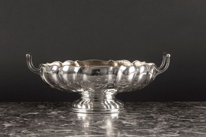 Coupe ovale à anses sur piédouche en argent,...