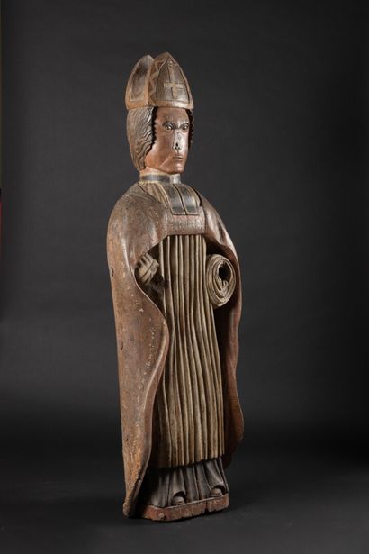 Figure de saint Adrien évêque en bois polychrome
XVIe...