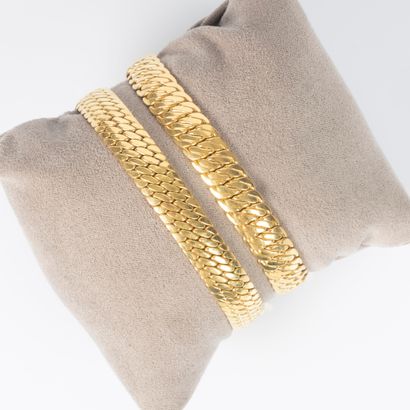 Pair of bracelets that can be transformed...