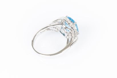 Design ring in white gold 750°/.(18K) 6g40,...