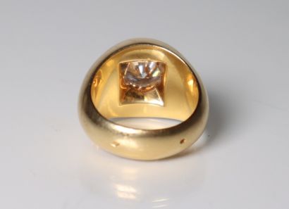 Bague chevalière en or jaune 18K 750 millièmes...