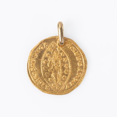 Pendant in yellow gold 18K 750 thousandths...