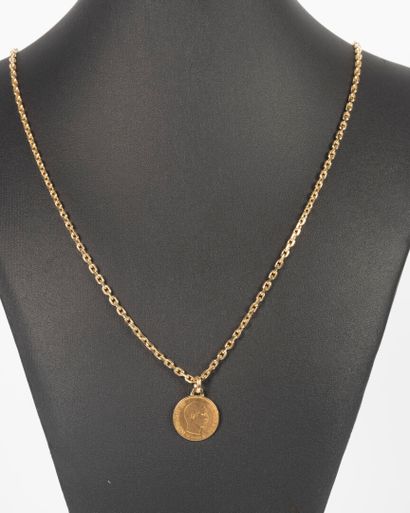 Collier en or jaune 18K 750 millièmes à maille...