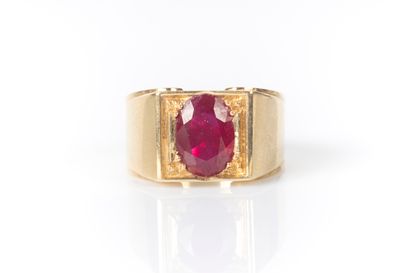 Ring in yellow gold 18K 750 thousandth set...
