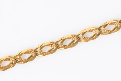 Necklace that can form a double bracelet...