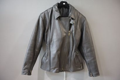 Blouson homme en cuir noir. Taille M