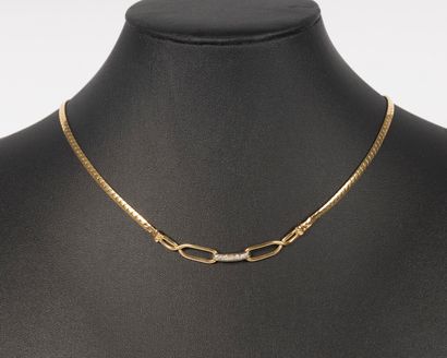 Semi rigid necklace in yellow gold 18K 750...