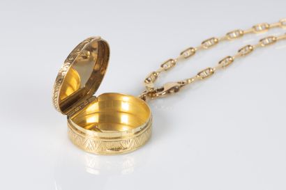 Collier en or jaune 18K 750 millièmes à maille...