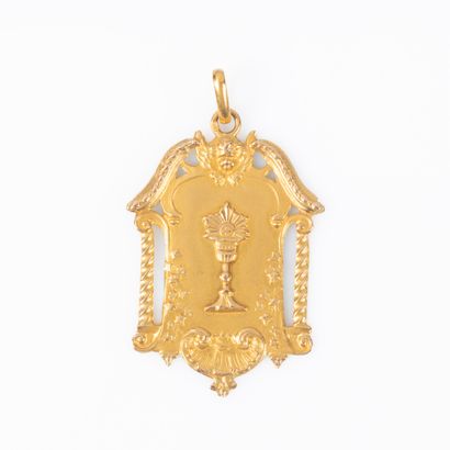 Pendentif en or jaune 18K 750 millièmes centré...