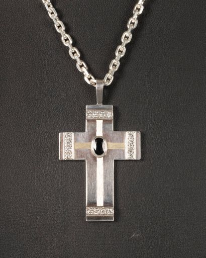 Importante croix moderniste en argent 800...