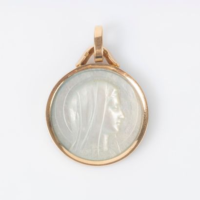 Ravissant pendentif en or jaune 18K 750 millièmes...