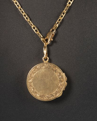 Collier en or jaune 18K 750 millièmes à maille...