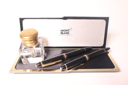 MONT BLANC. 2 stylos plume en laque noire,...