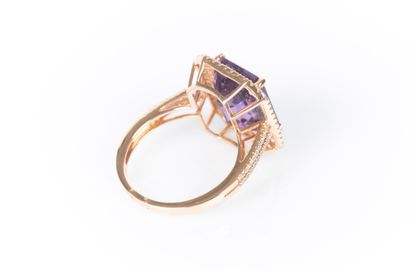 Art Deco style ring with cut sides in 18K...