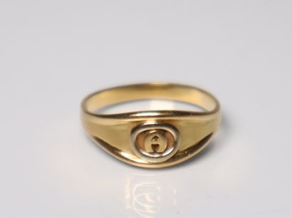 Bague en or jaune. TDD54/55. 2,70 g