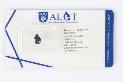 Saphir bleu goutte sur papier. 0,81 carat....