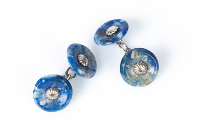 Paire de boutons de manchettes en argent...
