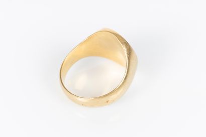 Bague chevalière en or jaune 18K 750 millièmes...