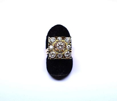 Bague en or jaune des années 50 sertie en...