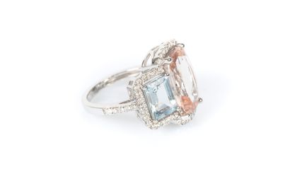 Importante Bague de style Art Déco en or...