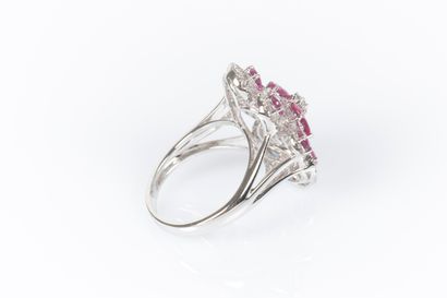 Bague Cocktail en or blanc 750°/.(18K) 6g10...