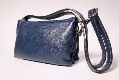 KATANA. Sac bandoulière en cuir marine.