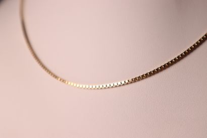 Fancy gold necklace. 7,70g