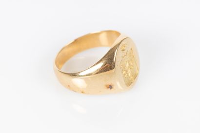 Ring in yellow gold 18K 750 thousandth engraved...