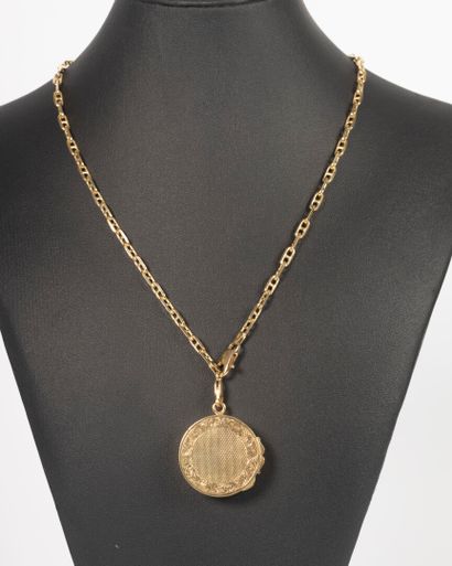 Collier en or jaune 18K 750 millièmes à maille...