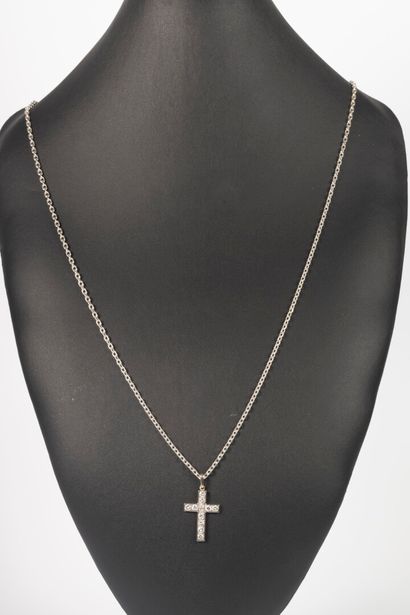 Delightful cross in white gold 18K 750 thousandth...
