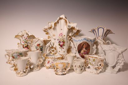 Set of porcelain wedding vases. (accidental...