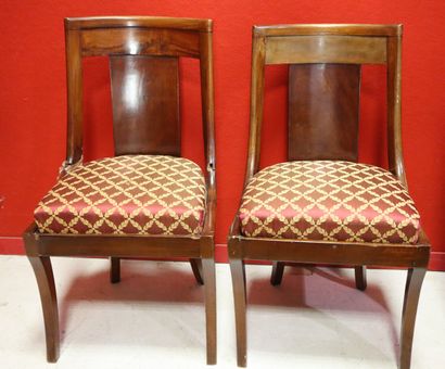 Set of small furniture: 2 kidney-shaped tables...