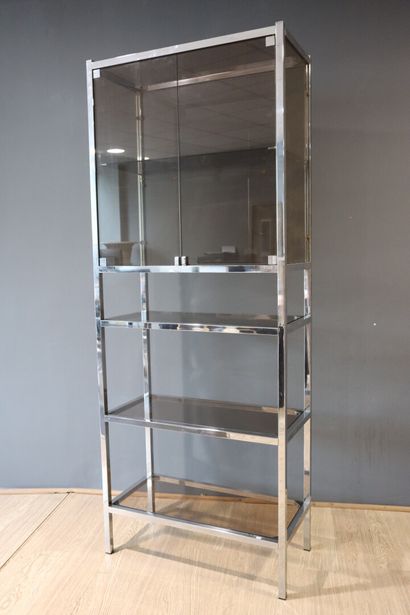 Etagère en métal chromé, partie haute ouvrant...