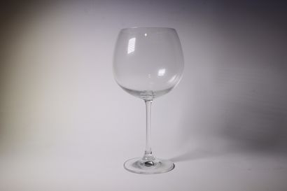 Suite of 8 tasting glasses. Height: 22 c...