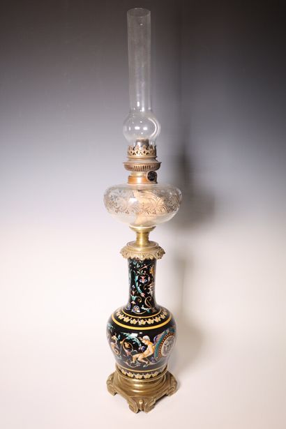GIEN Lampe à pétrole en faïence Renaissance...