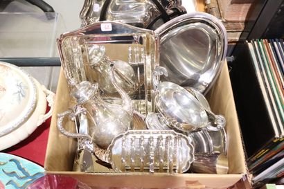 Metal and silver-plated set including : Coffee...