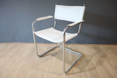 Fauteuil garniture de cuir blanc et structure...