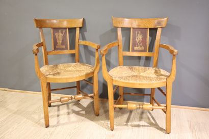 Paire de fauteuils en bois fruitier, assises...