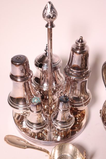 Silver-plated metal set, including: Vegetable...