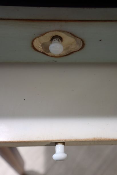 Meuble de rangement à hauteur d'appui en...