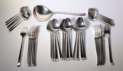 Part of an ERCUIS household set, including:...