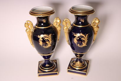 Pair of baluster vases in blue and gold porcelain,...