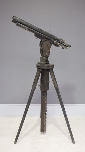 Long sight on adjustable tripod. (acc.)