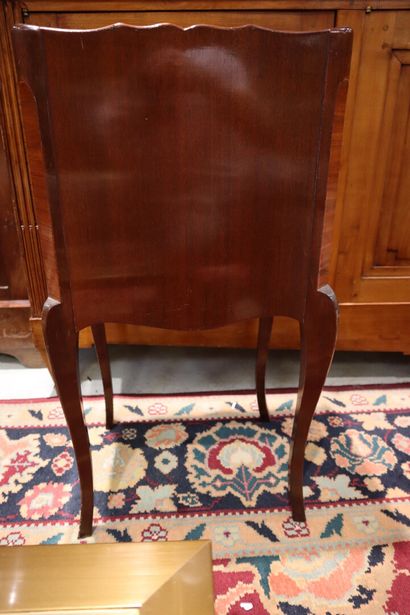 Pair of bedside tables in veneered wood and...