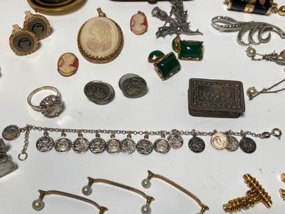 Set of costume jewelry, some in silver: LANCEL...